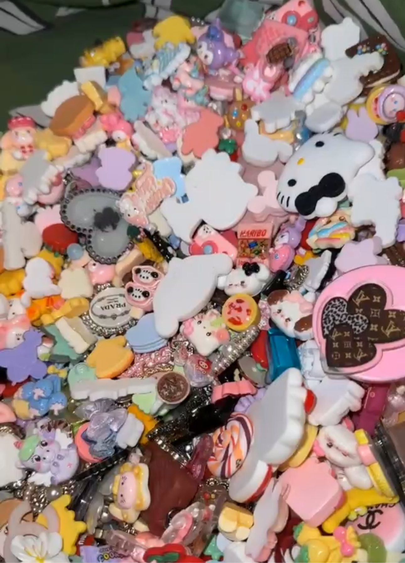 Charm bundles mix